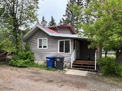 NEW LISTING  403 6th Street Image# 10