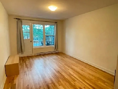 Grand 3 ½ - Disponible 1er Aout - Ahuntsic Nouveau-Bordeaux Image# 1