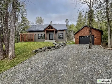 Bungalow à vendre en estrie, 4 chambres, 2 salles de bains Image# 1