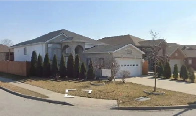 House For Rent Near University of Windsor Image# 1