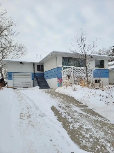 Room for Rent in Convenient Highwood Community (NW Calgary) Image# 1