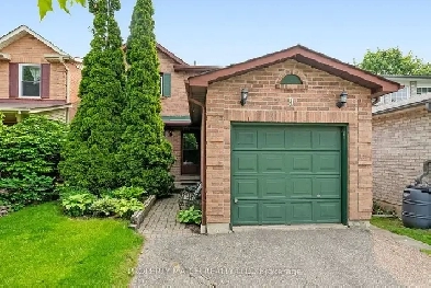 ✨AJAX➡BRIGHT 3 BEDROOM BRICK HOME IN A GREAT LOCATION! Image# 1