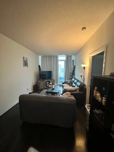 Luxury condo, one bedroom plus den, two washrooms. Image# 1