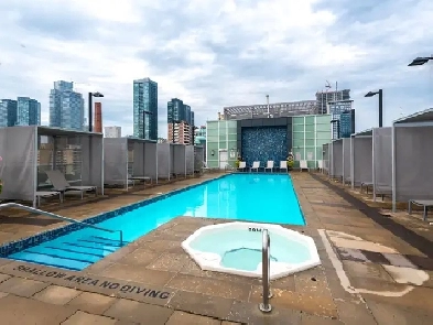 Large 1 plus Den (Separate Room) Condo with great Views Image# 7
