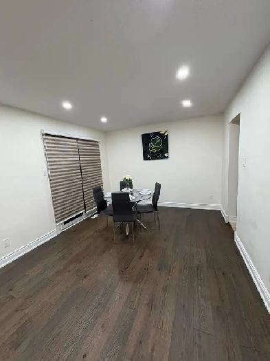 Well sized Rooms to Rent Image# 4