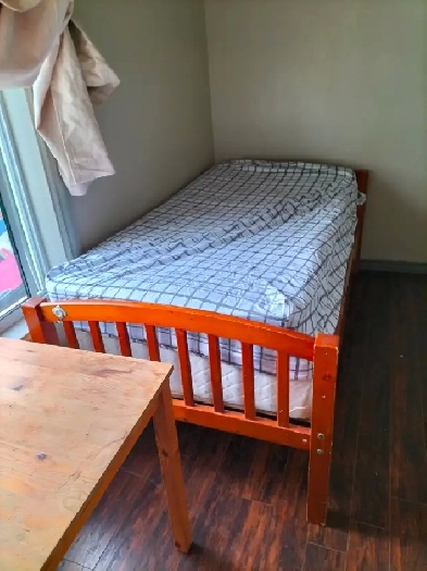 Bedroom for rent in NW Image# 1