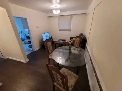 Renovated house for rent - Upper Guildwood- Scarborough Image# 1