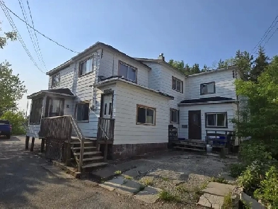 SAPCIOUS SIDE-BY-SIDE DUPLEX! Image# 1