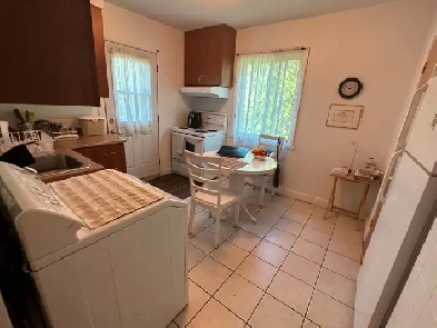 Ahuntsic grand 3 ½ impeccable $1150/m 2 étage 1er juillet Image# 1