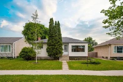 FOR SALE: Updated 3-bed bungalow in charming Transcona Image# 11