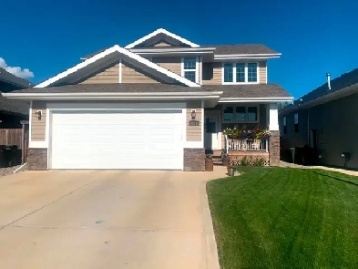 4813 39 Street Ponoka, AB T4J 0B6 Image# 1