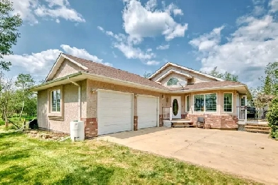 420006 Range Road 272 Rural Ponoka County, AB T4L 1Y9 Image# 1