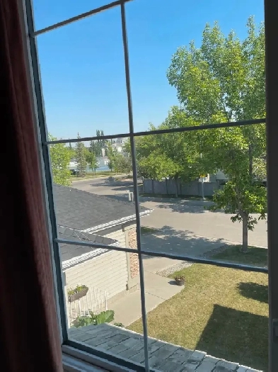A upstairs room for rent in a house Image# 8