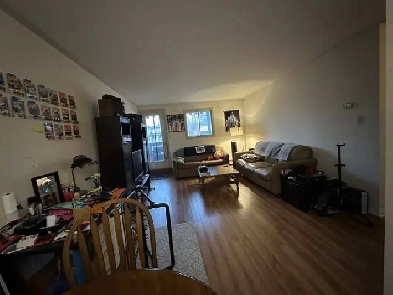 1 BEDROOM INCLUDES HEAT, HOT WATER, 1 PARKING, BALCONY Image# 5