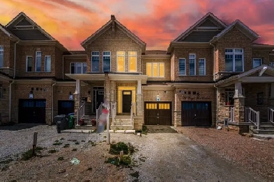 3BR 3WR Att/Row/Twnhouse in Caledon near Kennedy & Dougall Image# 1