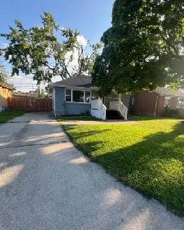 Spacious 3-Bed, 2-Bath Home for Rent in Windsor Image# 1