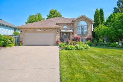 12730 Northfield Way, Tecumseh ON Image# 8