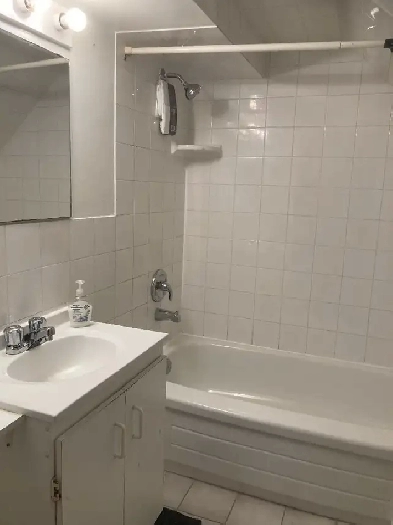 1 PRIVATE ROOM for rent FEMALE ONLY Image# 3