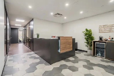 Renovated Office Space for Rent / Espace de bureau rénové à lou Image# 8