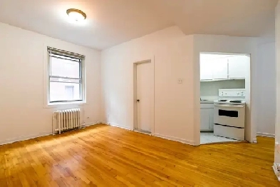 1 bed 1 bath corner of Cote des neiges and Van Horne - ID 2428 Image# 1