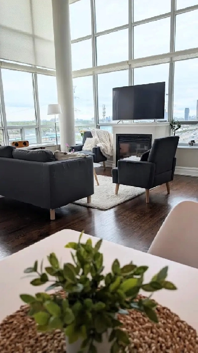 Room for Rent – Private Bathroom – Short-Term Lease Etobicoke Image# 4