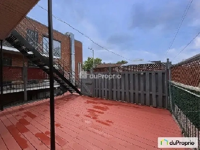 AMAZING 3 BDRM in Verdun - HUGE TERRASSE! Image# 4