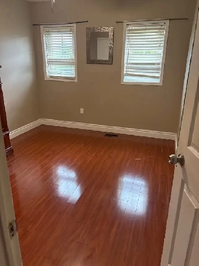 room for rent Image# 3