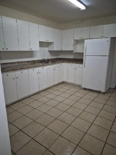 ANTIGONISH 2 Bedroom Apartment HEAT and HOT WATER Included Image# 2