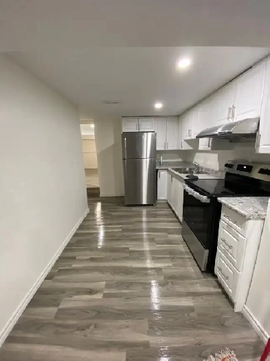 Room for rent near Square One Mississauga Image# 1