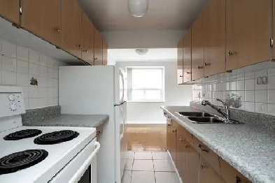 renovated two bedroom, eglinton and mount pleasant - ID 2988 Image# 10