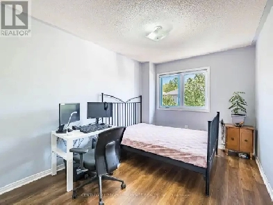 Upper floor Room for rent 800 Image# 3