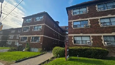 Appartment for rent in Etobicoke Bloor street west Image# 9