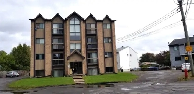 ST-JÉRÔME PETIT 3 1/2 1050$ MEUBLÉ/CHAUFFÉ/WIFI 1er juillet Image# 1