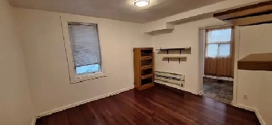 2 BEDROOMS ALL INCLUSIVE TORONTO THE JUNCTION AUGUST Image# 6