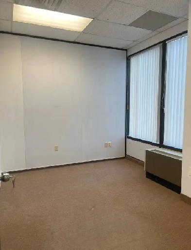 BEAUTY SALON ROOM RENTAL IN NORTH YORK /NO LAST MONTH Image# 7
