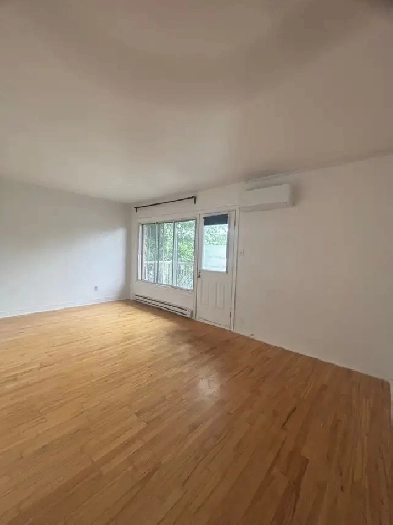 4 1/2 Rénové NDG 1,440$ VACANT Image# 1