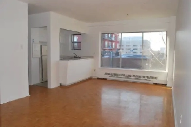 ahuntsic Ouest- 2 1/2 - Beton- 1er juillet -$995 Image# 1