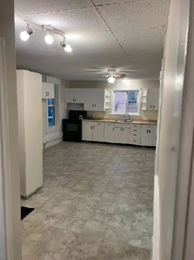 Large Upper 3 Bedroom for rent $2,250 Image# 5