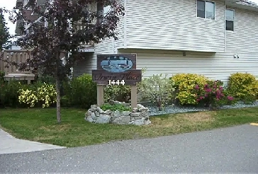Two bedroom townhouse for rent Image# 2