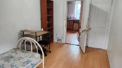 for immediate  room on St Patrick St for Image# 8