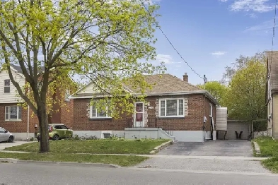 3 1 Detached Home in Central Oshawa Image# 16