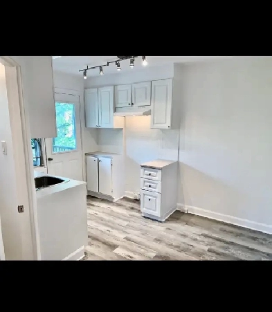 Apparemment à louer Image# 1