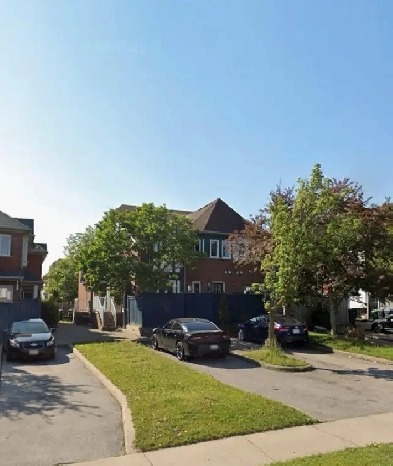 Room for Rent in Brampton Image# 1