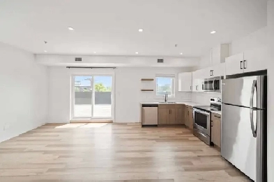 2 bedroom Penthouse Suite Move In Ready! Image# 8