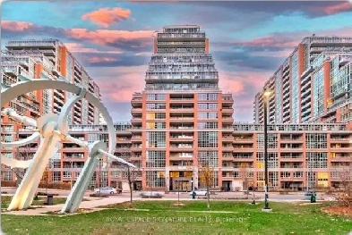 Luxury 1 Bedroom Corner Unit Condo in Liberty Village Image# 4