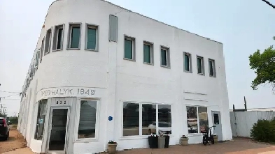 Commercial areas for rent in 432 Main St. Foam Lake, SK Image# 1