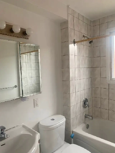 4 1/2 for rent (2 bedrooms) Ville LaSalle Image# 1