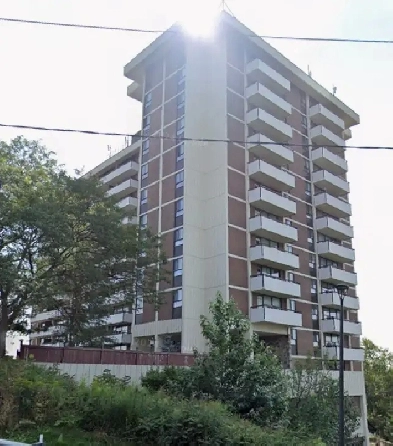 1 Bedroom All inclusive Condo Caledonia / Eglinton Image# 11