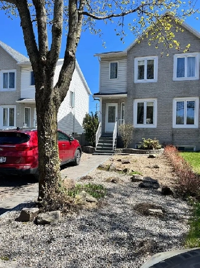 maison à louer à partir du 18 août (location de 12 mois ou moins Image# 1