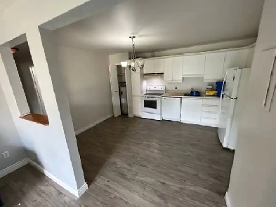 Logement 4 1/2 à louer Image# 2